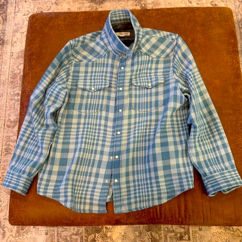 The famous Outerknown blanket shirt in blue plaid. XL